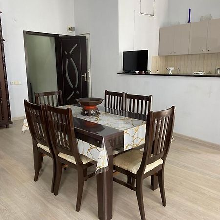 Apartment On Luka Asatiani 2 Batumi Exterior foto
